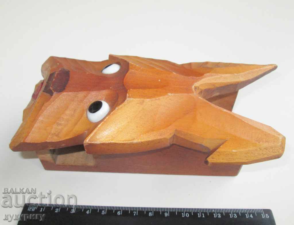 An old wooden carving dog with a glass eye wall mount - 6