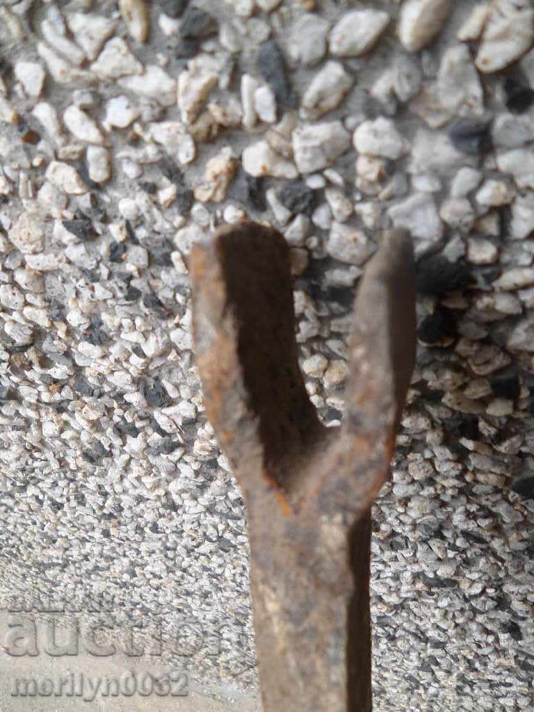 Hand forged lump from an old plow, wrought iron - 5