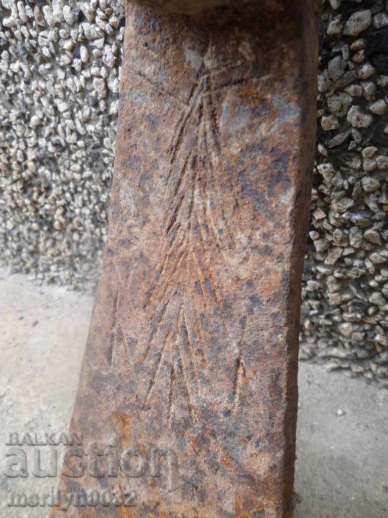 Old forged turntable, wrought iron, picking, tool, top with price 36.00 BGN | € 18.41