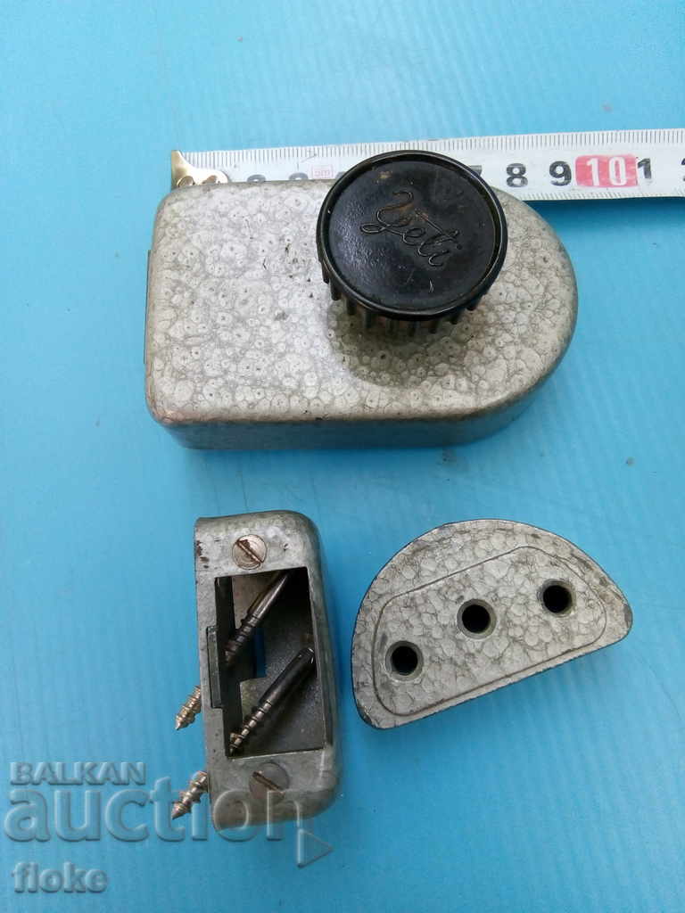 Old lock-healthy with price 15.00 BGN | € 7.67 Old lock-healthy with price 15.00 BGN | € 7.67