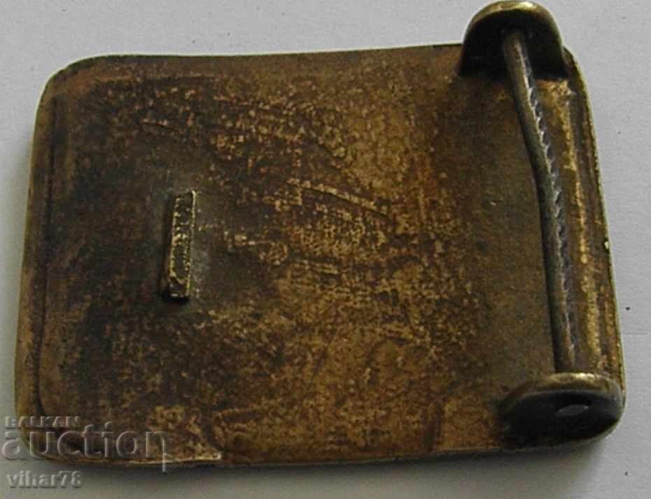 Delivery of Old bronze cord, belt buckle