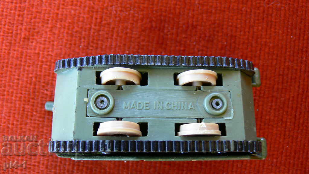 STAR METAL TANK with price 15.00 BGN | € 7.67 STAR METAL TANK with price 15.00 BGN | € 7.67