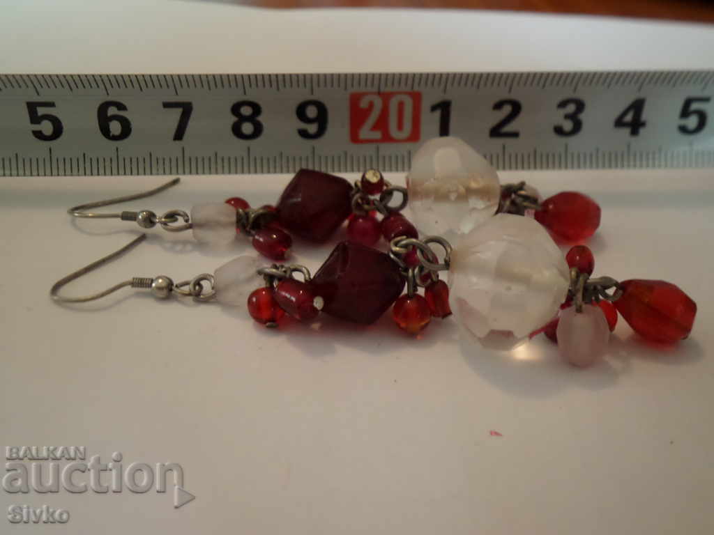 Earrings white and red with price 0.49 BGN | € 0.25 Earrings white and red with price 0.49 BGN | € 0.25