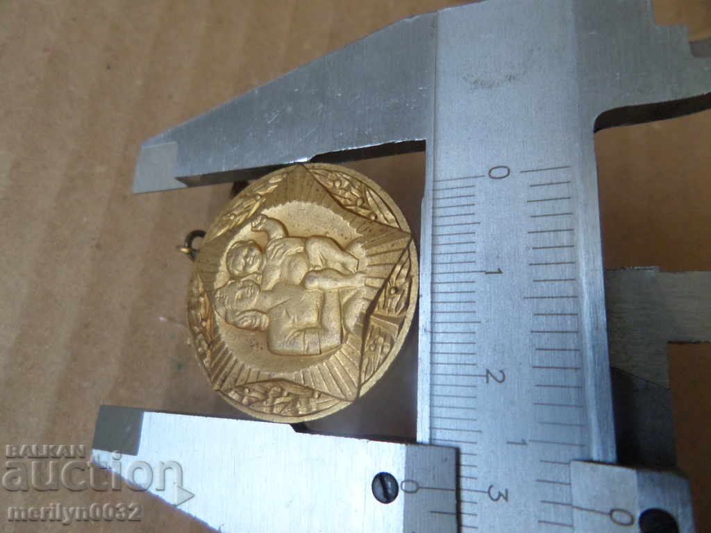 Delivery of Medal for 100 years Healthcare Delivery of Medal for 100 years Healthcare