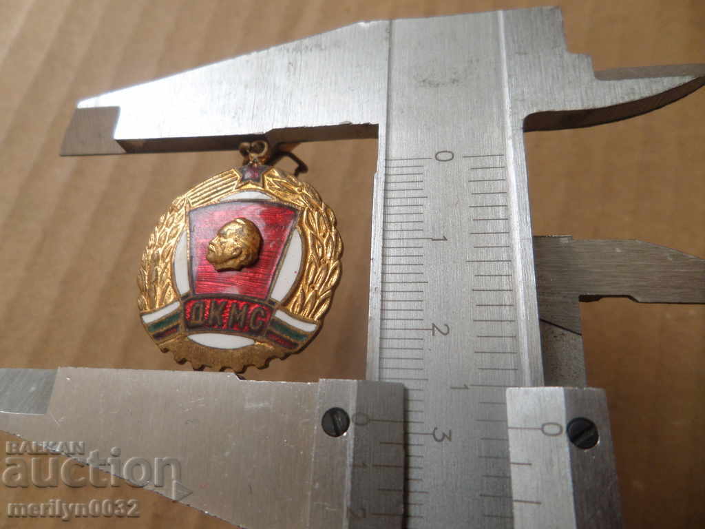 Auction Embroidery sign Early Social Bookmarking enamel medal Auction Embroidery sign Early Social Bookmarking enamel medal