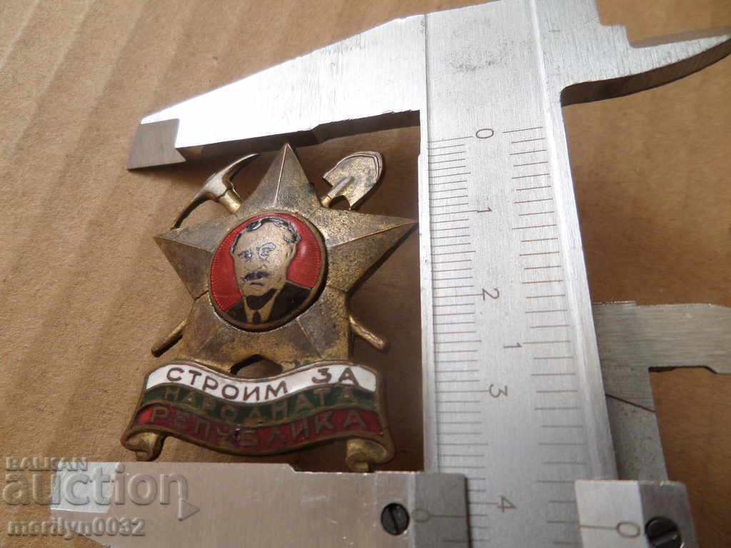 Delivery of Embroidery brigade logo Early coat medal enamel badge Delivery of Embroidery brigade logo Early coat medal enamel badge