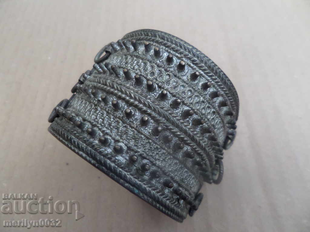 Гривна таралежка бодливка сребро сачан 18ти век накит бижу Гривна таралежка бодливка сребро сачан 18ти век накит бижу