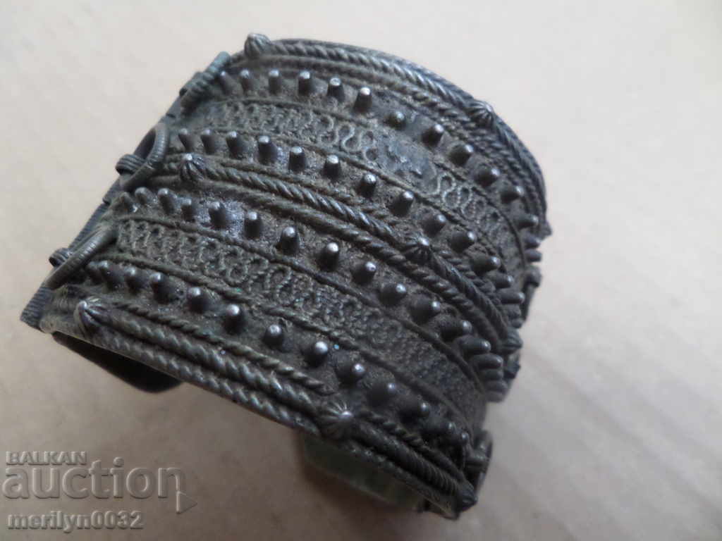 Brățară arici țepos argint sacan secolul al XVIII-lea bijuterie Brățară arici țepos argint sacan secolul al XVIII-lea bijuterie