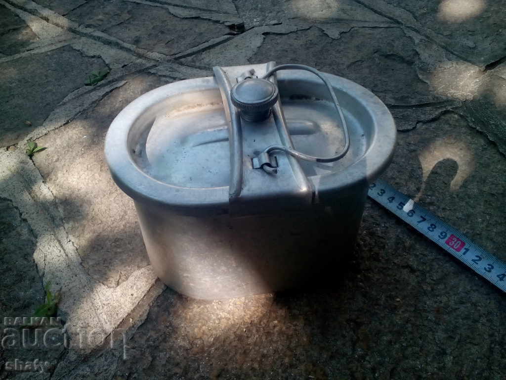 Delivery of Old German Food Panther. Panter. Delivery of Old German Food Panther. Panter.