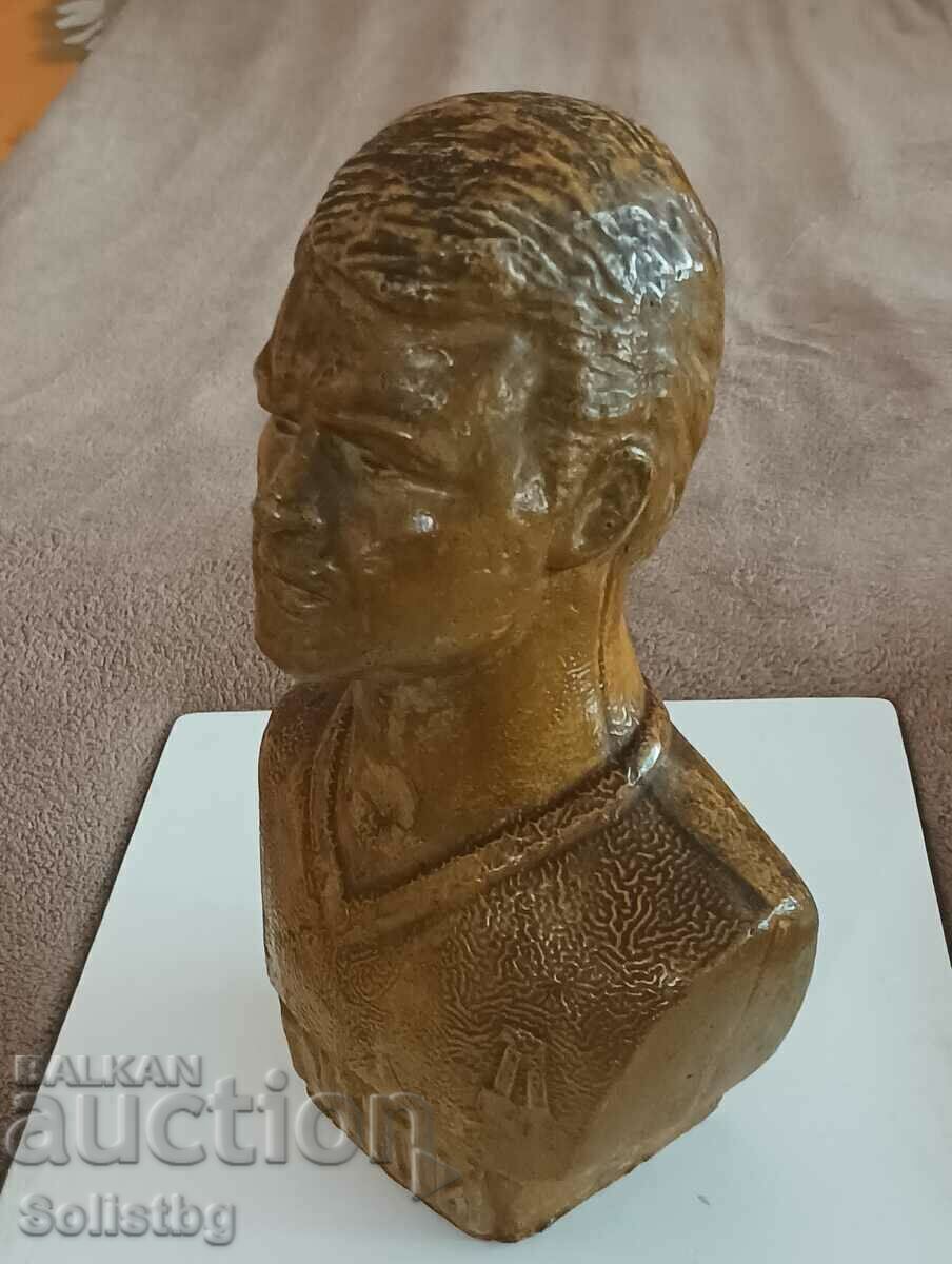 Δημοπρασία Προτομή του Gundy. Δημοπρασία Προτομή του Gundy.