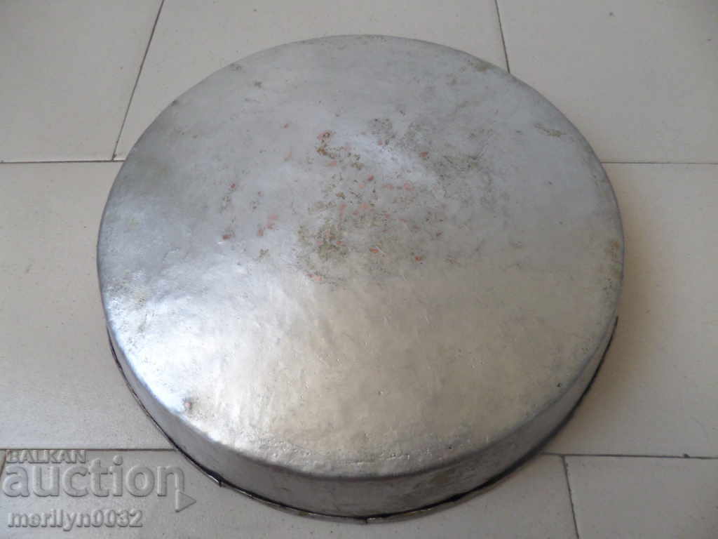 Banitsa tray, baker, tray, blue, copper pot with price 59.00 BGN | € 30.17 Banitsa tray, baker, tray, blue, copper pot with price 59.00 BGN | € 30.17