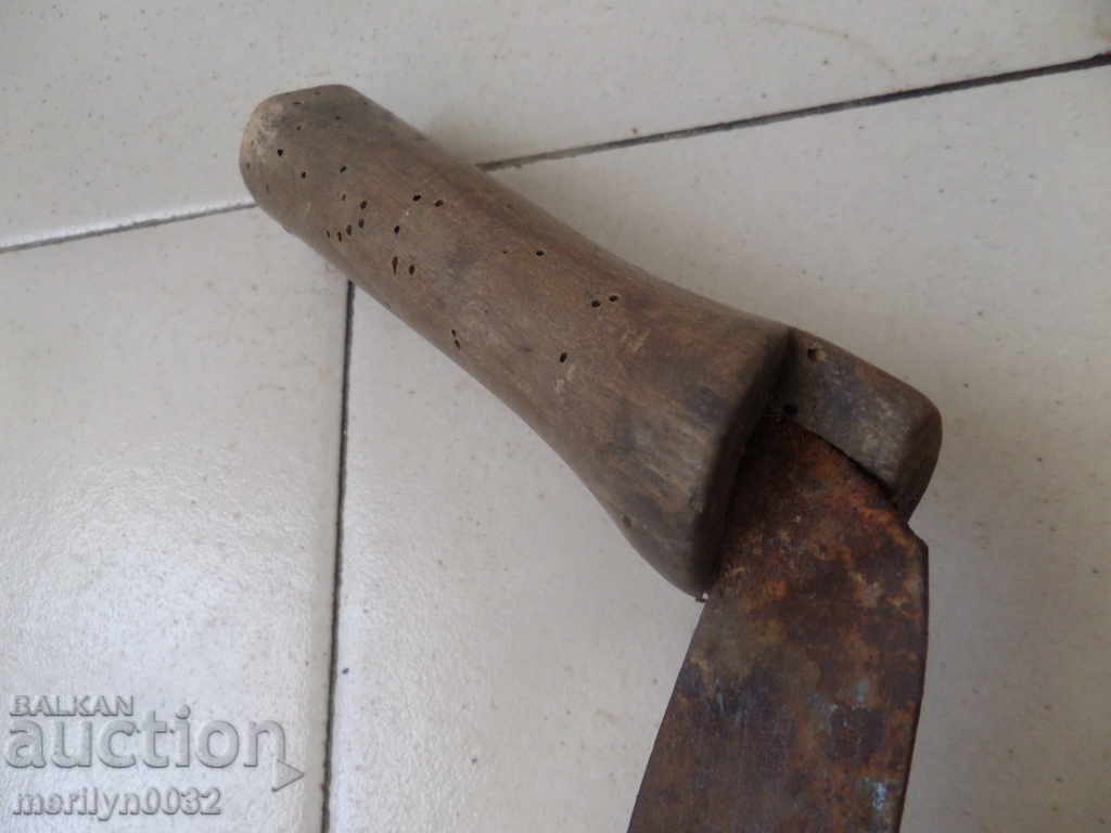 Delivery of Old sickle, knife, blade, wrought iron