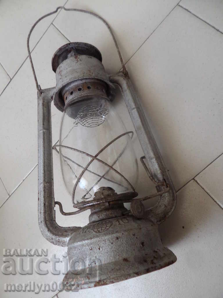 Delivery of Old Lantern, Lamp, Projector Lamp Delivery of Old Lantern, Lamp, Projector Lamp