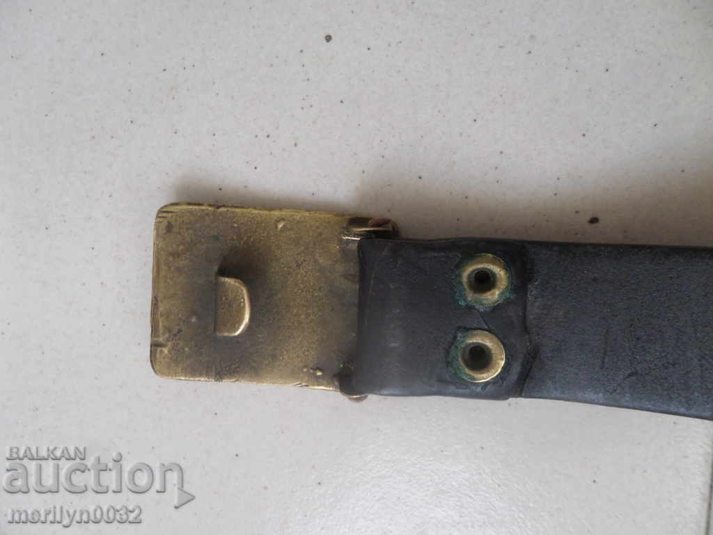 Licitație Curea cu cataramă, uniformă rănită