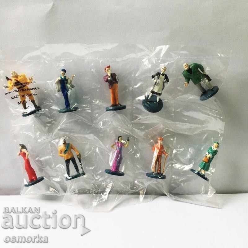 10 collectible figurines different heroes movie game Clue - 6 10 collectible figurines different heroes movie game Clue - 6