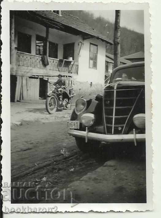 Стара снимка, м.ф., автомобил