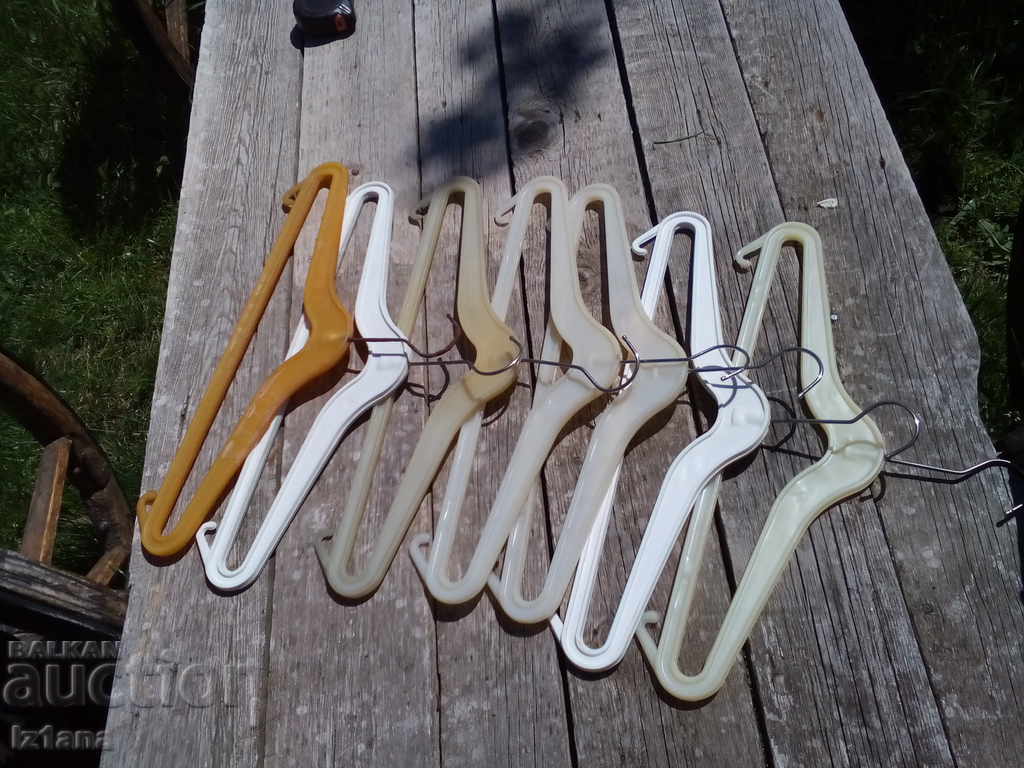 An old hanger, hangers with price 10.00 BGN | € 5.11 An old hanger, hangers with price 10.00 BGN | € 5.11
