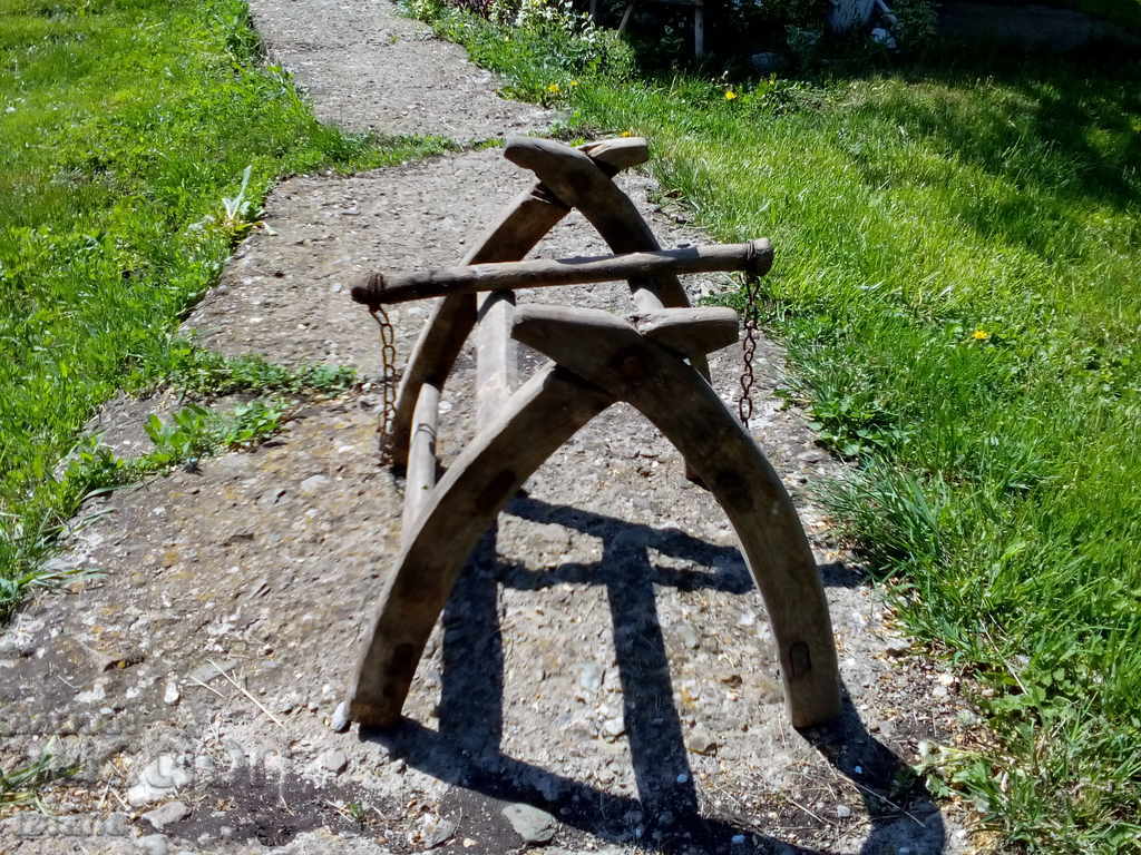 Auction  An ancient samar