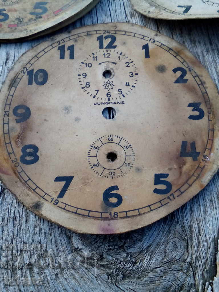 Dial ρολόι με τιμή 15.00 BGN | € 7.67 Dial ρολόι με τιμή 15.00 BGN | € 7.67