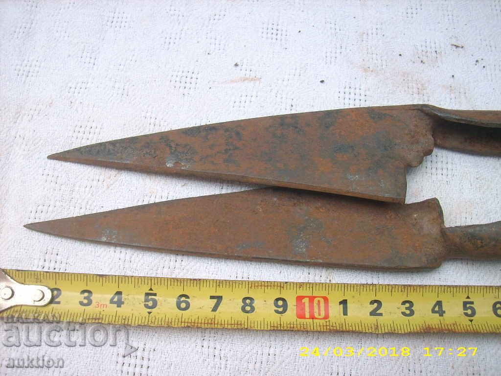 OLD HANGER FOR SHEEPING SHEEP with price 3.49 BGN | € 1.78 OLD HANGER FOR SHEEPING SHEEP with price 3.49 BGN | € 1.78