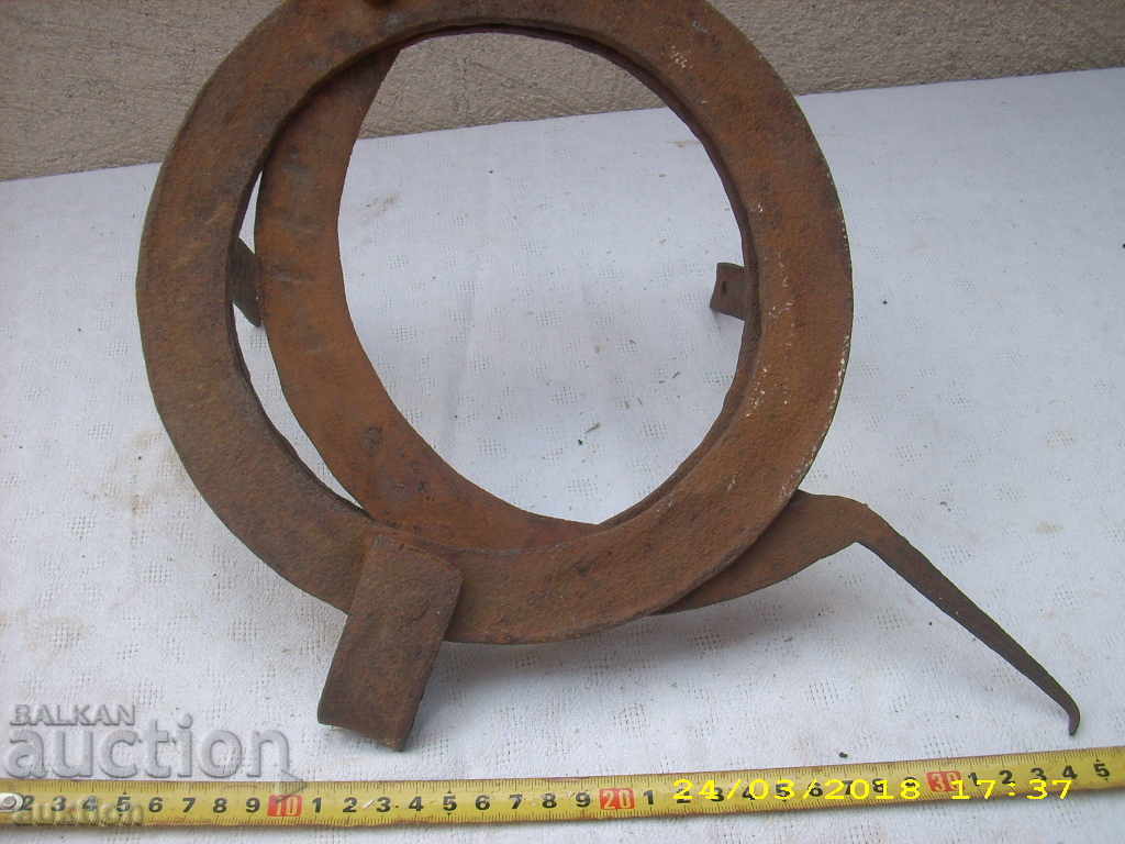 FORGED METAL GUILLOTINE, BUTTER FOR CUTTING WORKS with price 12.69 BGN | € 6.49 FORGED METAL GUILLOTINE, BUTTER FOR CUTTING WORKS with price 12.69 BGN | € 6.49