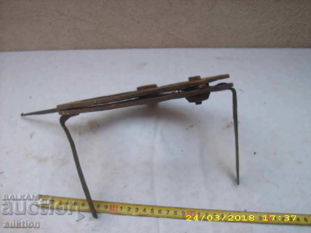 FORGED METAL GUILLOTINE, BUTTER FOR CUTTING WORKS - 5 FORGED METAL GUILLOTINE, BUTTER FOR CUTTING WORKS - 5