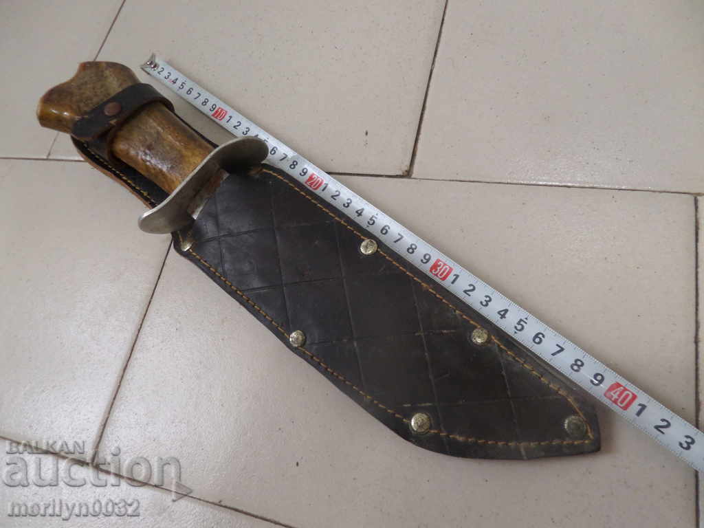 Auction  Kaniya hunting knife with deer antler handle