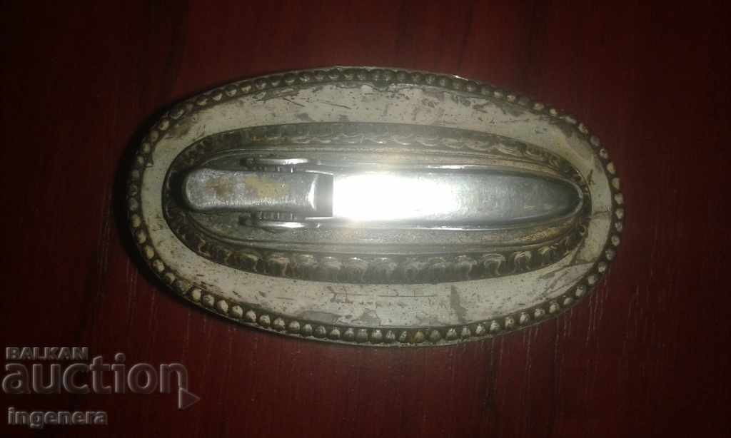 Lighter RONSON-Queen Ana with price 65.00 BGN | € 33.23 Lighter RONSON-Queen Ana with price 65.00 BGN | € 33.23