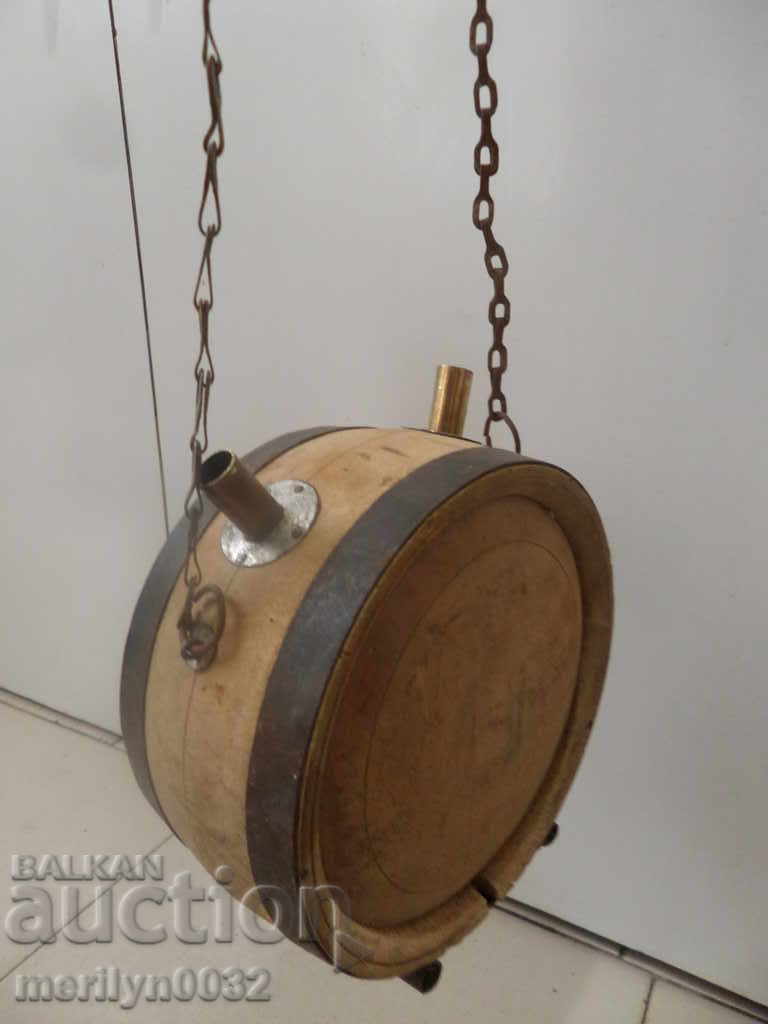 Παλιά κάδο αλόγου, φιάλη, βαρέλι, μανιβέλα, ξύλινη πλατφόρμα - 5 Παλιά κάδο αλόγου, φιάλη, βαρέλι, μανιβέλα, ξύλινη πλατφόρμα - 5