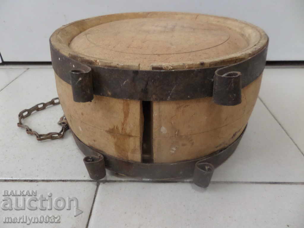 Παλιά κάδο αλόγου, φιάλη, βαρέλι, μανιβέλα, ξύλινη πλατφόρμα - 7 Παλιά κάδο αλόγου, φιάλη, βαρέλι, μανιβέλα, ξύλινη πλατφόρμα - 7