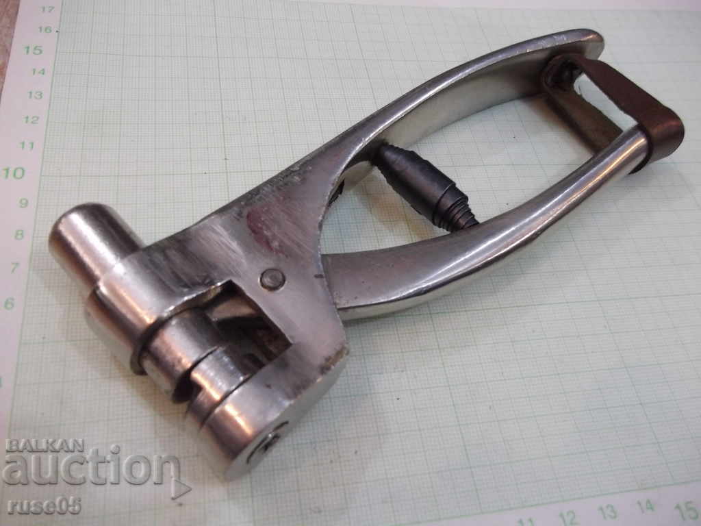 Delivery of Pliers seamless Delivery of Pliers seamless