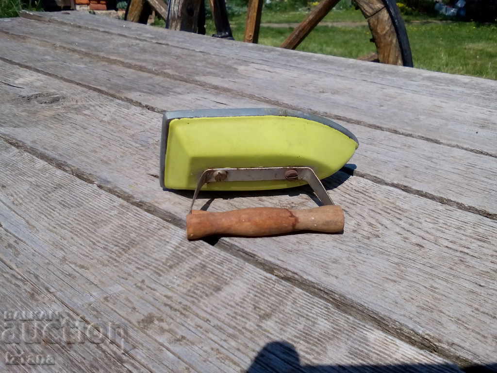 Old children's iron - 5 Old children's iron - 5