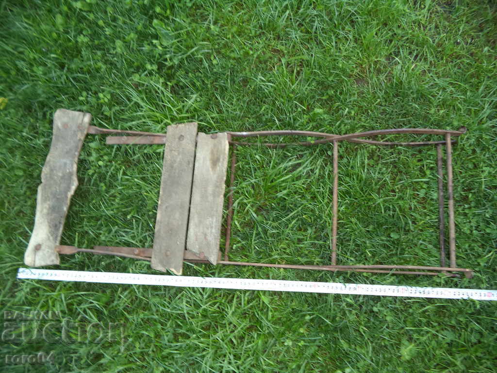 OLD FORGED GARDEN FOLDING CHAIR - 5 OLD FORGED GARDEN FOLDING CHAIR - 5