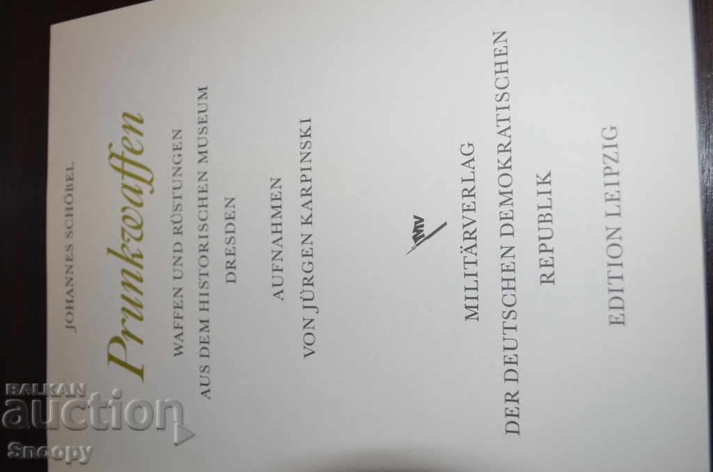 Auction Ceremonial Weapons - WEAPON - LUXURY EDITION Auction Ceremonial Weapons - WEAPON - LUXURY EDITION