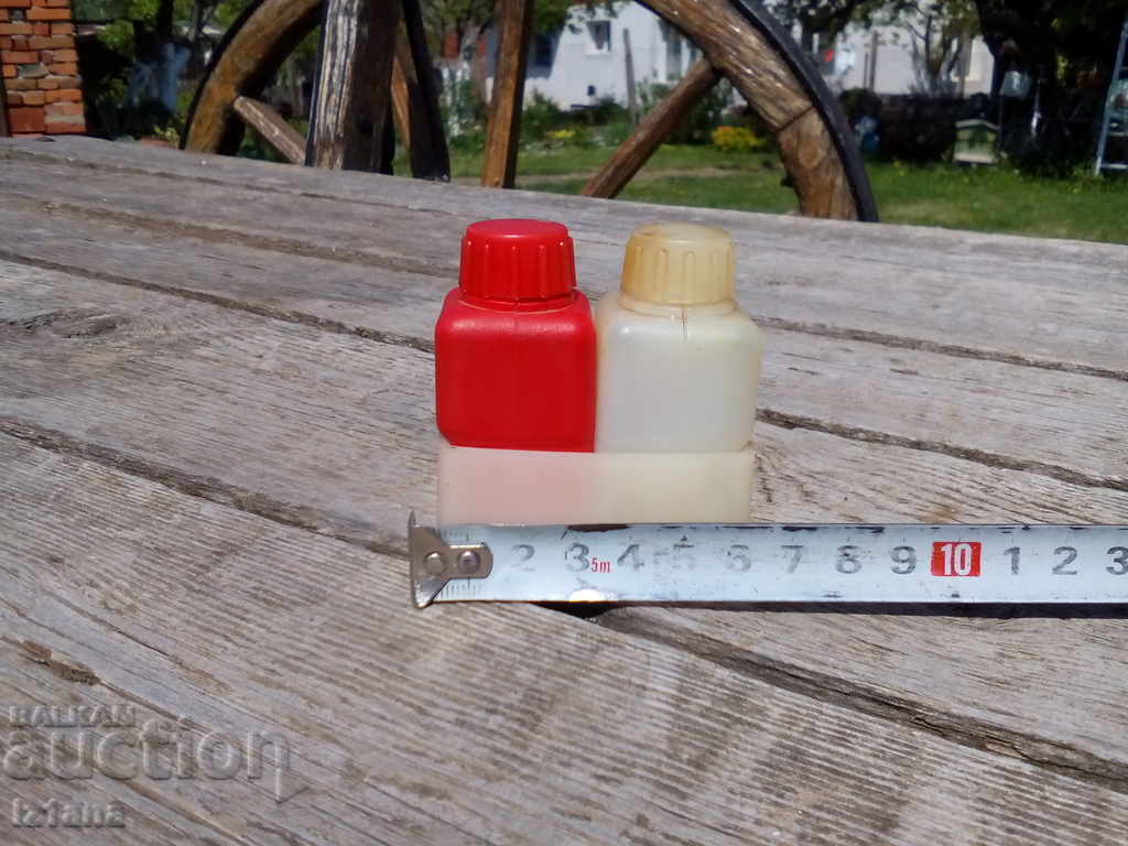 Auction Spice bottles Auction Spice bottles