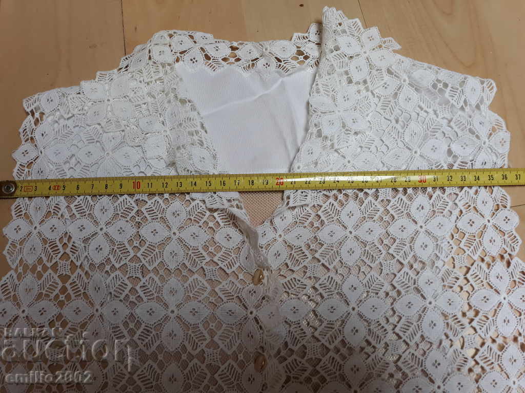 Δημοπρασία ρετρό γυναικεία μπλούζα Δημοπρασία ρετρό γυναικεία μπλούζα