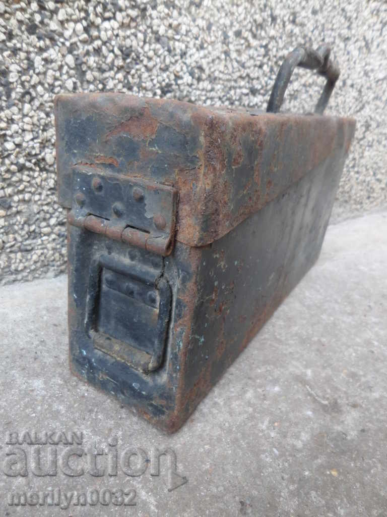 Delivery of Cartridge box for MG-34 42 Wehrmacht WWII Delivery of Cartridge box for MG-34 42 Wehrmacht WWII