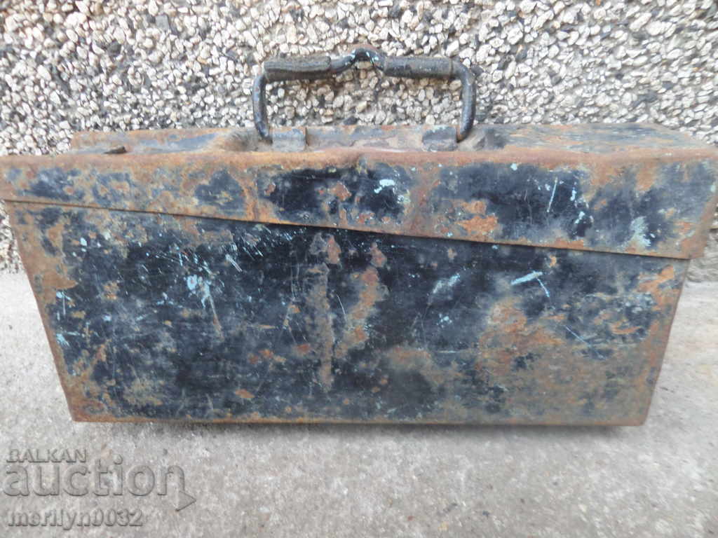 Cartridge box for MG-34 42 Wehrmacht WWII Cartridge box for MG-34 42 Wehrmacht WWII