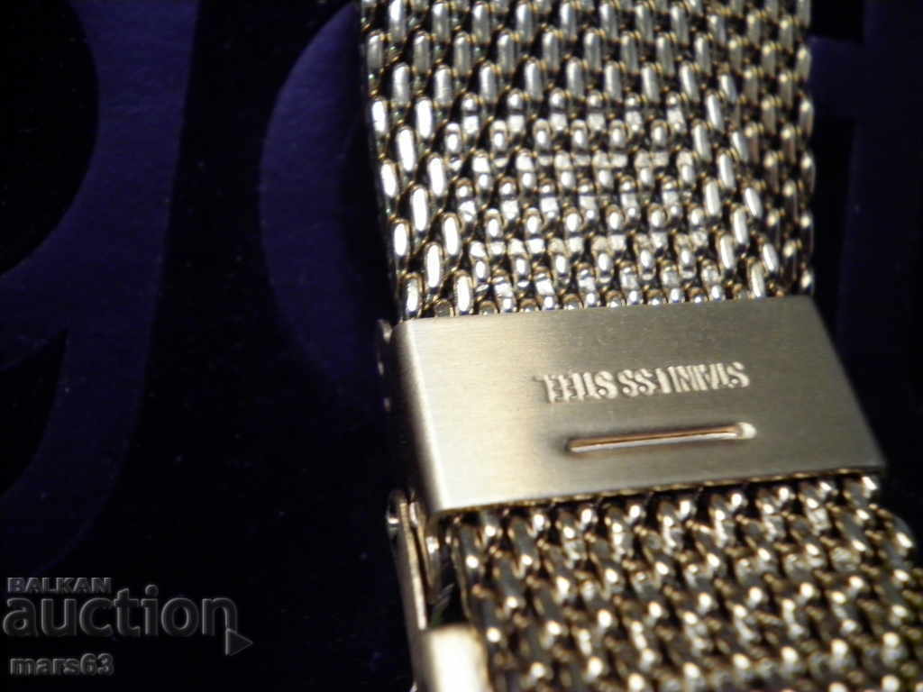 Men's gold-plated chronograph watch - 6 Men's gold-plated chronograph watch - 6