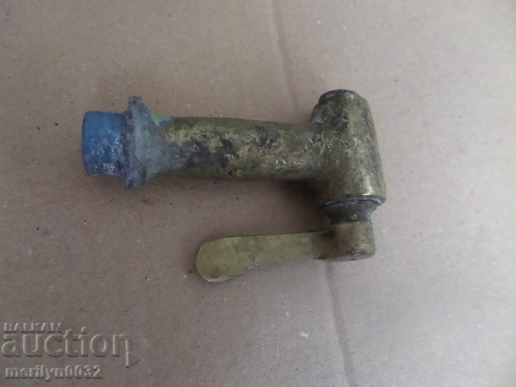 Old Bronze Spout Spinner Key Fountain Stop Valve - 6 Old Bronze Spout Spinner Key Fountain Stop Valve - 6