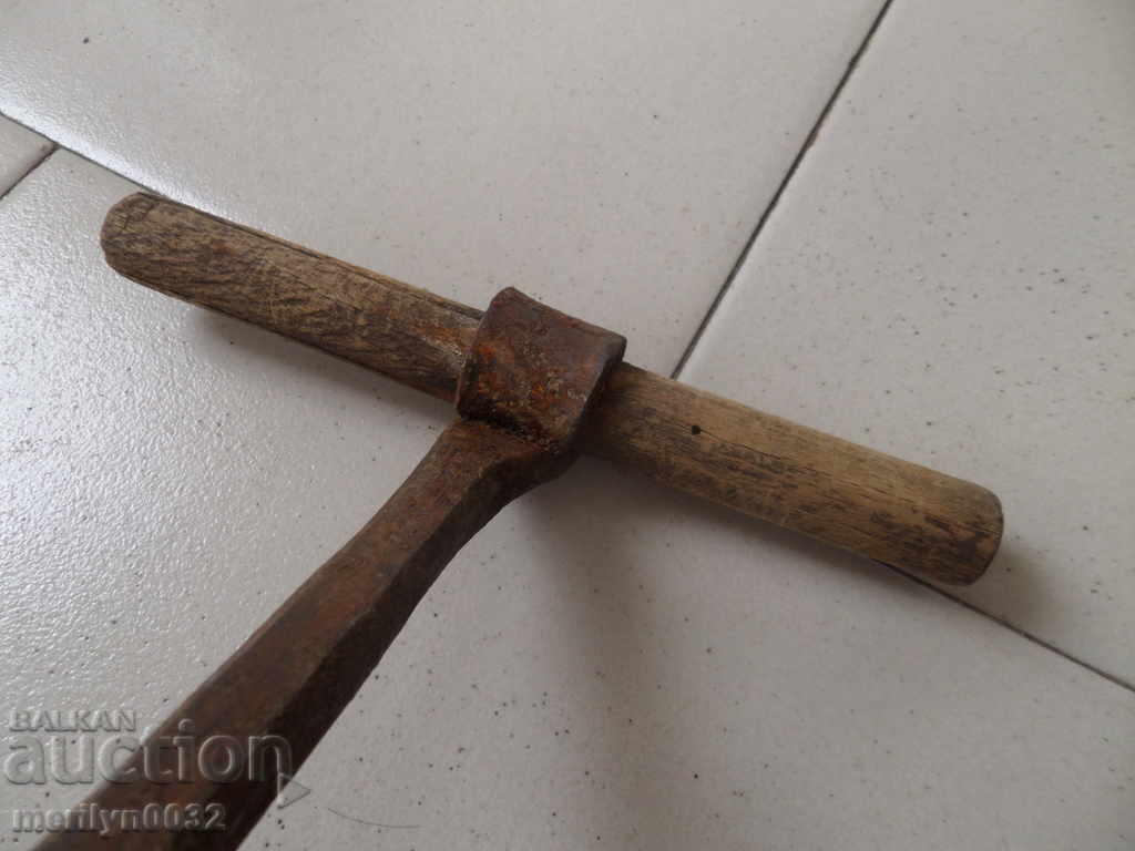 Old carpentry, drill, tool, wrought iron - 6 Old carpentry, drill, tool, wrought iron - 6