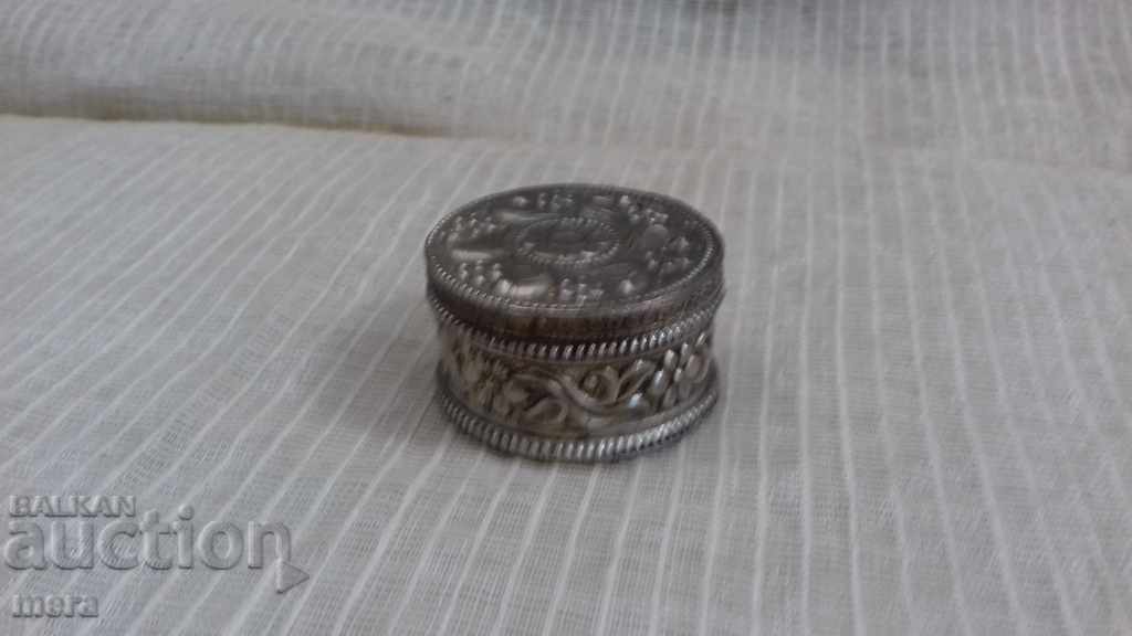 Small metal box - 5 Small metal box - 5