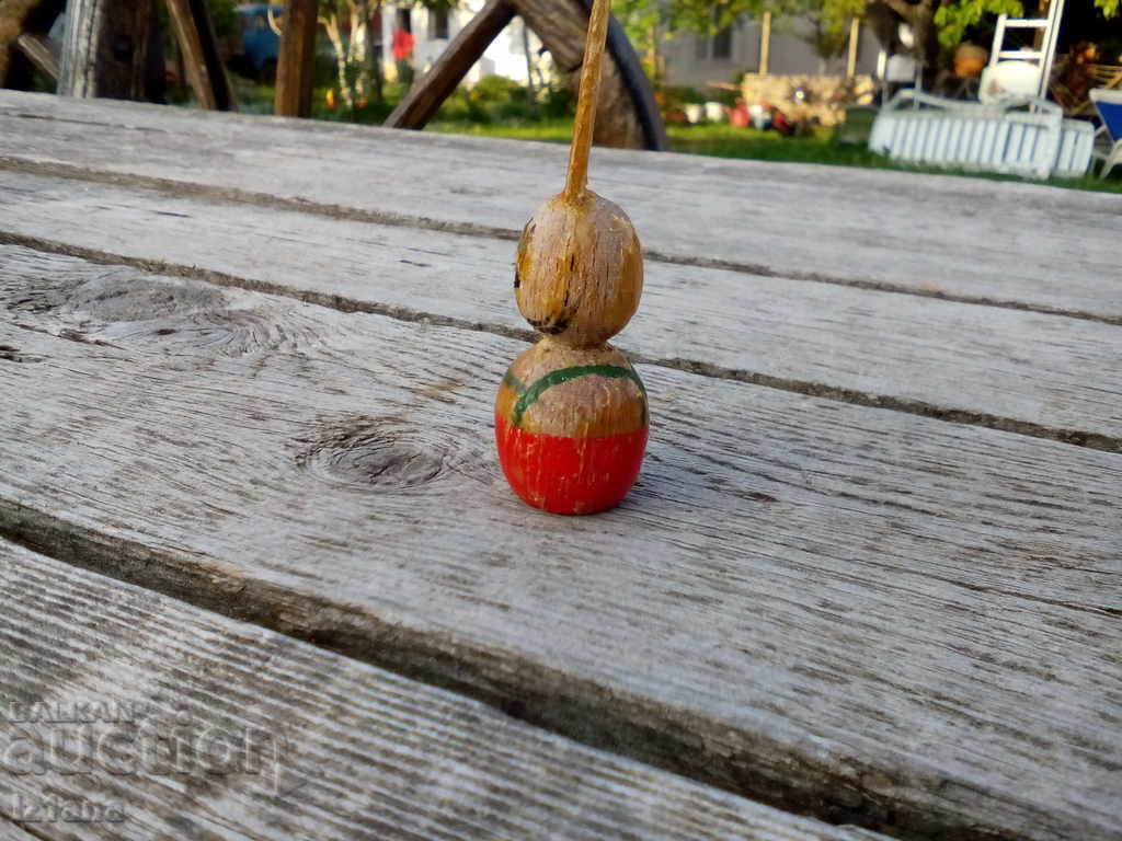 Παλιά ξύλινο παιχνίδι με τιμή 6.00 BGN | € 3.07 Παλιά ξύλινο παιχνίδι με τιμή 6.00 BGN | € 3.07