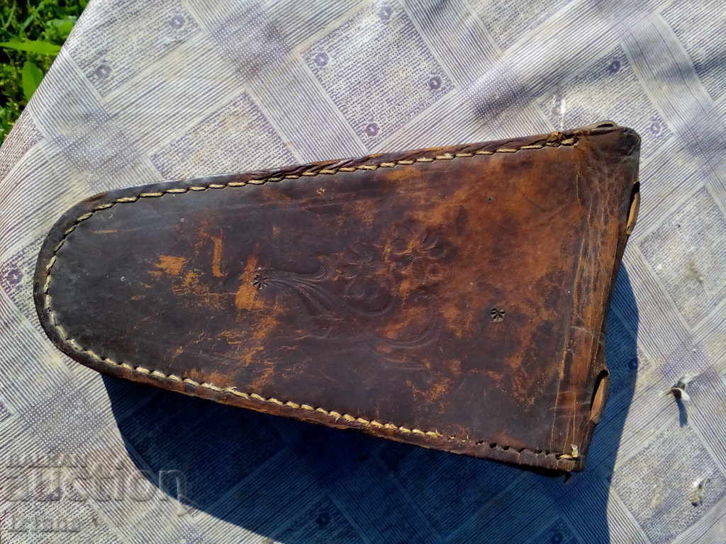 An old leather bag for a bicycle, a bicycle with price 37.00 BGN | € 18.92 An old leather bag for a bicycle, a bicycle with price 37.00 BGN | € 18.92