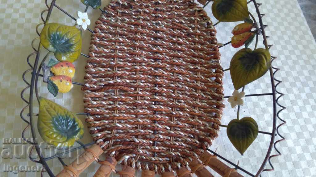 Οροπέδιο φρούτων με τιμή 7.00 BGN | € 3.58