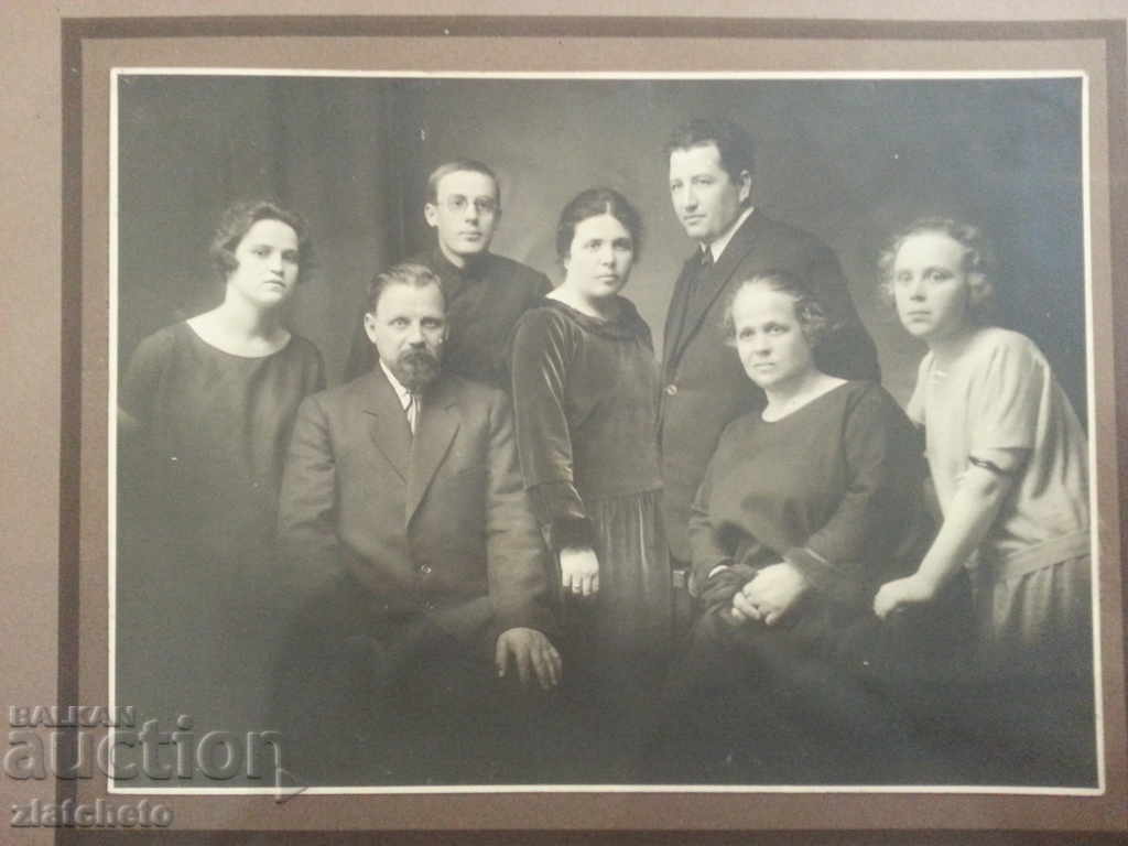 Old photo. CVD with price 5.00 BGN | € 2.56 Old photo. CVD with price 5.00 BGN | € 2.56