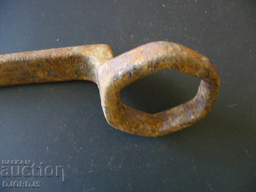 Old forged wrench for wagon - 5 Old forged wrench for wagon - 5