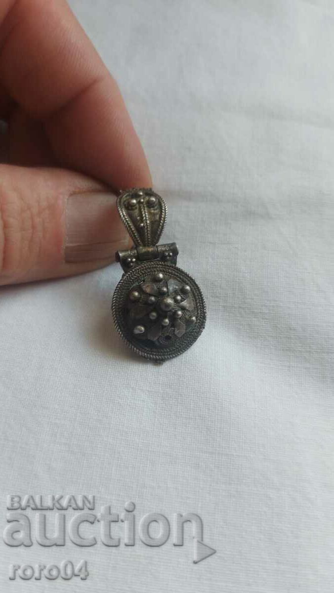 LARGE OLD RELIGIOUS SILVER APRIL