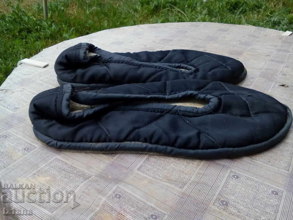 Antique slippers, house shoes - 5 Antique slippers, house shoes - 5