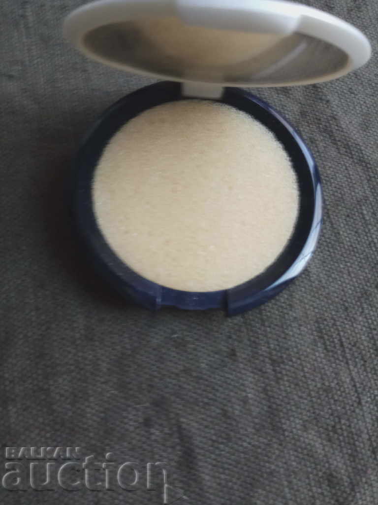 Δημοπρασία Συμπαγής σκόνη από την Soja